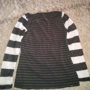 Brand:Leaf&Petal - Size:S/M Color:Black&silver / black&white laced sleeves